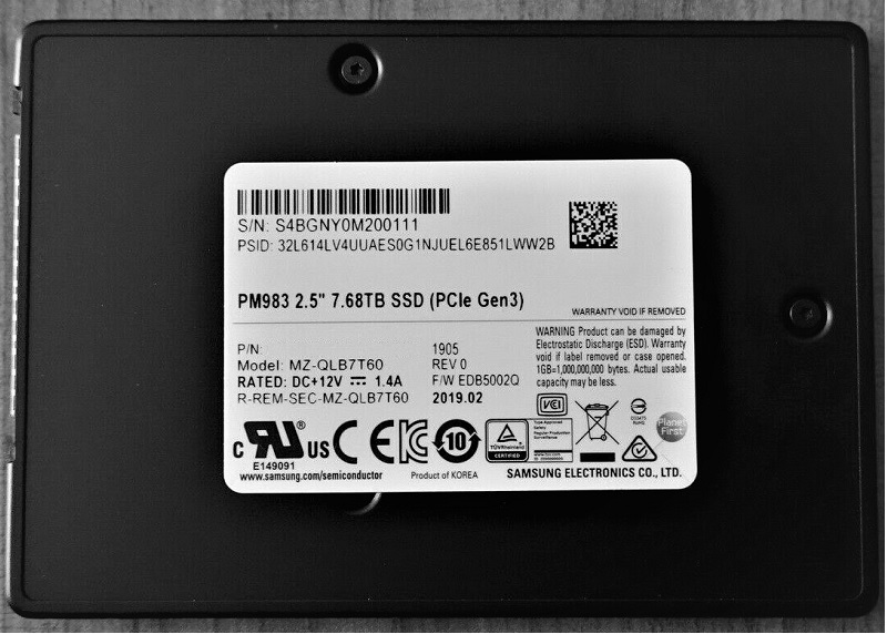 Samsung MZ-QLB7T60 7.68 TB PM983 SSD 2.5 Samsung MZ-QLB7T60 7.68 TB PM983 SSD 2.5