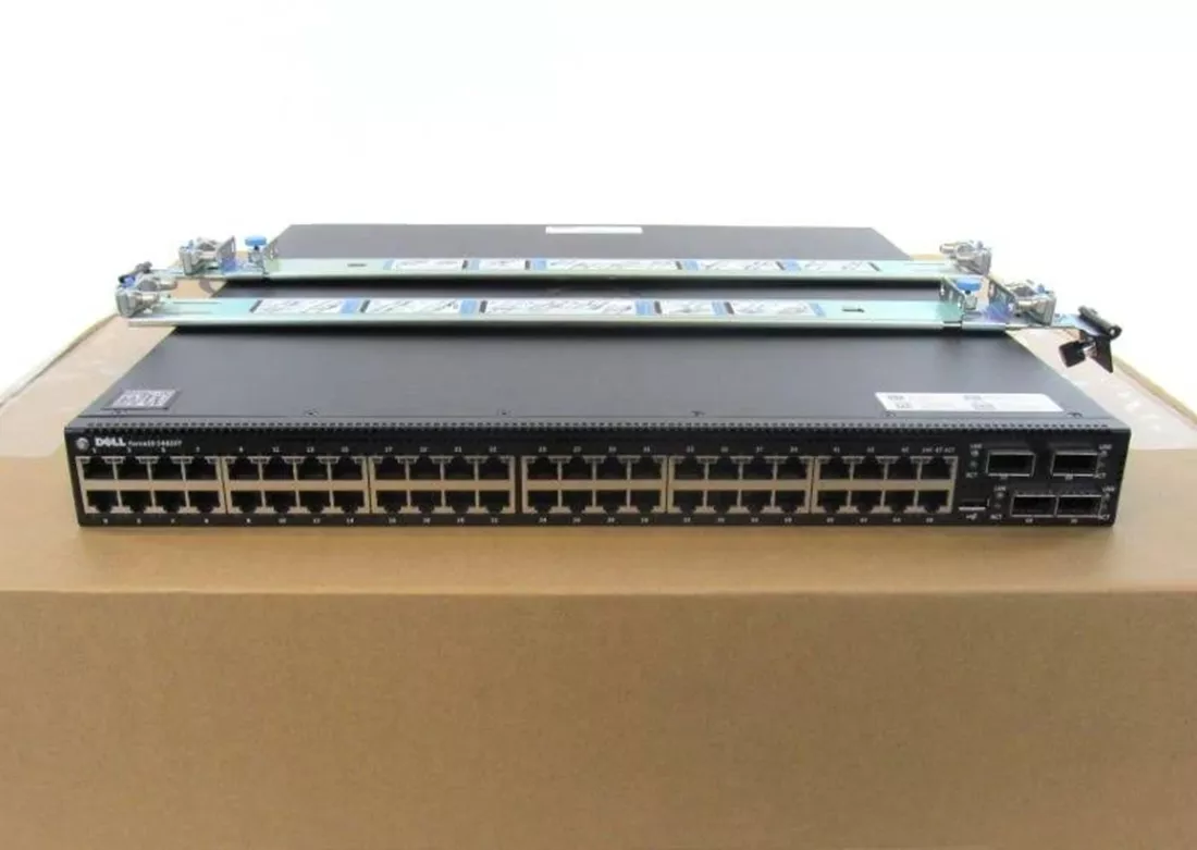 Dell Networking S4820T-AC 48-port 10GbE, 4-port QSFP Switch