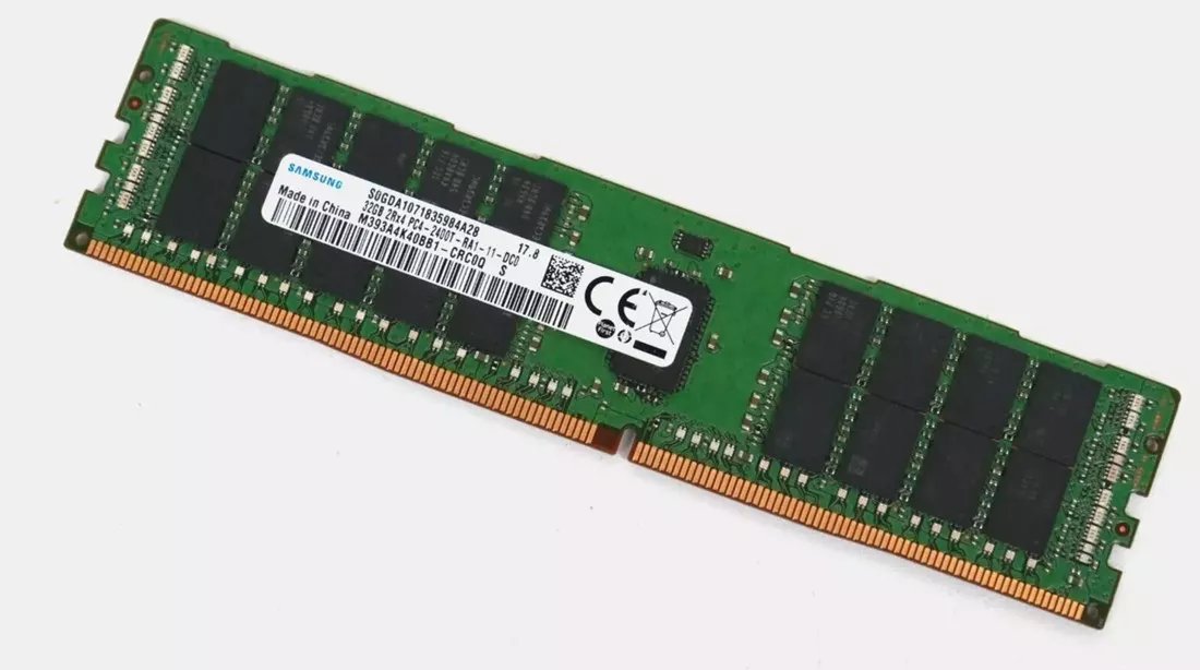 Samsung M393A4K40BB1-CRC0Q 32GB PC4-19200 DDR4-2400MT/s 2RX4 ECC Memory