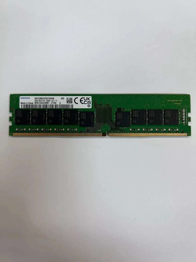 Samsung M391A4G43MB1-CTD 32GB PC4-21300 DDR4-2666Mhz 2RX8 UDIMM Samsung M391A4G43MB1-CTD 32GB PC4-21300 DDR4-2666Mhz 2RX8 UDIMM