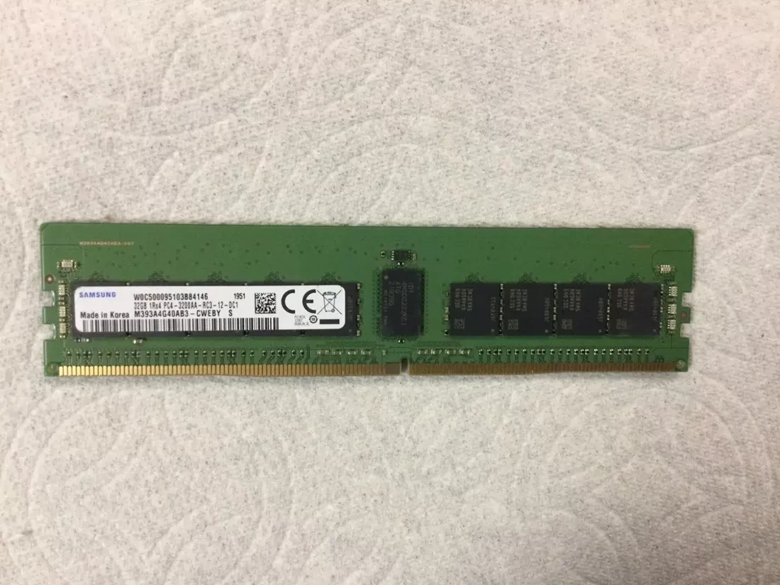 Samsung M393A4G40CB3-CWE 32GB PC4-25600 DDR4-3200Mbps 1RX4 Memory New