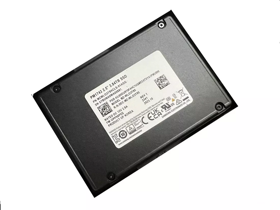 Samsung PM1743 MZWLO3T8HCLS-00B07 SSD 3.84 TB PCIe 5.0 x4