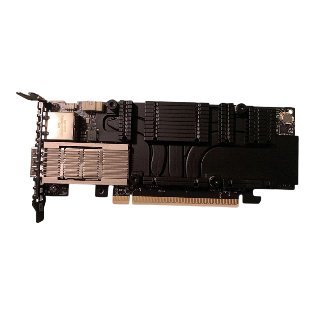 NVIDIA 900-9D3D4-00EN-HA0 BlueField-3 B3140H E-series HHHL SuperNIC 400GbE (default mode) / NDR IB Single-port QSFP112 PCIe Gen5.0 x16 8 Arm cores 16GB on board DDR Integrated BMC Crypto Enabled