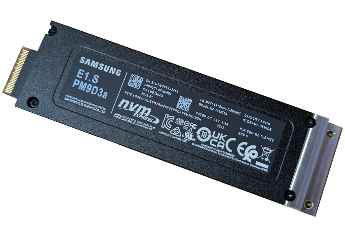 Samsung MZ-TL63T8A PM9D3A 3.84TB PCIe Gen.5 x4 E1.S SSD