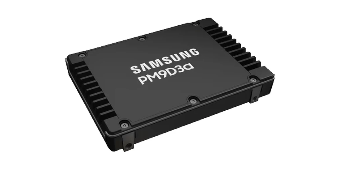 Samsung MZ3L63T8HFLT PM9D3a 3.84TB E3.S PCI Express Gen.5 x4 SSD