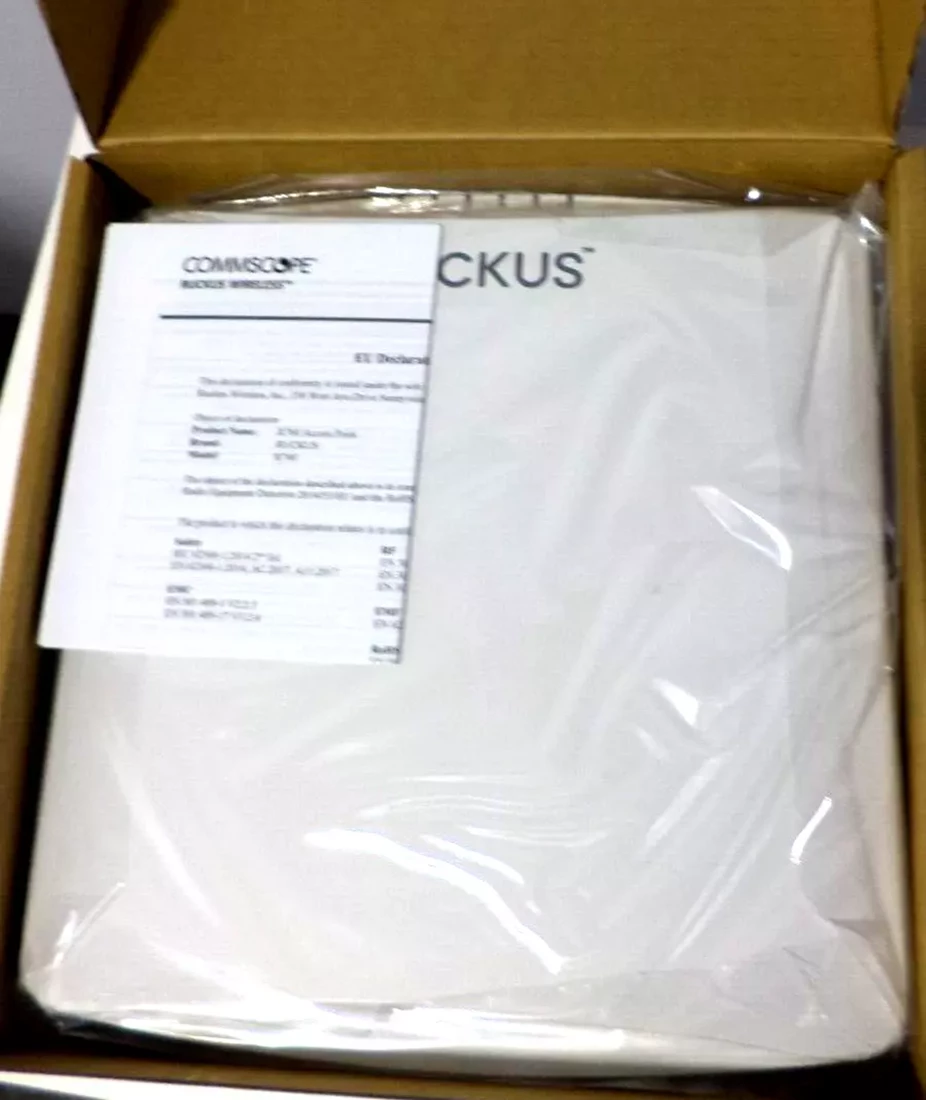 Ruckus 901-R760-US00 Tri Band Wireless Access Point